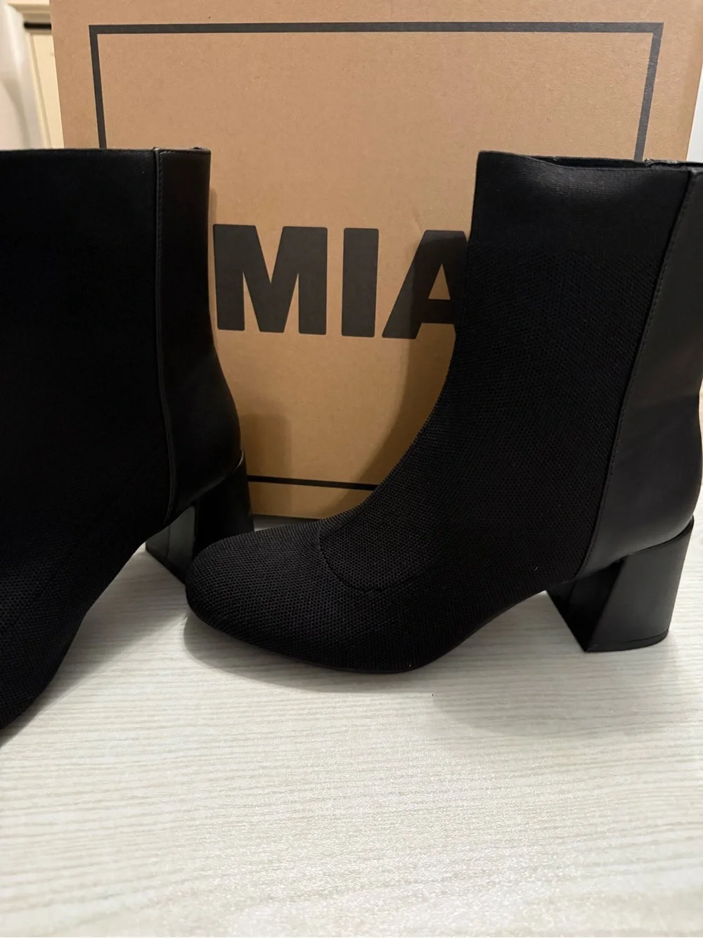 MIA sleek knit